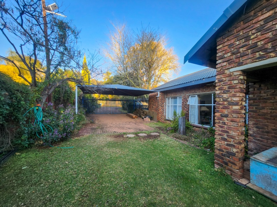 4 Bedroom Property for Sale in Wilkoppies North West